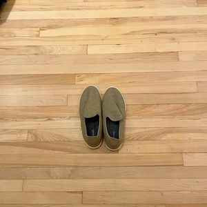 All birds slip on shoes. Beige. As new. US size 8.